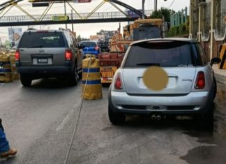 Tránsito de Santa Catarina Pinula recomienda a los automovilistas a tomar sus precauciones al pasar por el sector en horas de la noche. Foto La Hora: PMT Santa Catarina Pinula