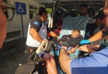 Menor de dos años trasladada a un centro asistencial tras ingerir combustible. Foto La Hora: Bomberos Voluntarios