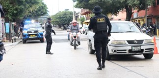 La Policía Nacional Civil realiza operativos en distintos lugares con el objetivo de mantener la seguridad ciudadana. Foto: PNC