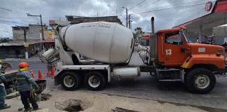 Colocan pilotes y columnas para fundición de paso a desnivel en El Milagro Autoridades de Mixco informaron que este sábado inició la colocación de los pilotes y columnas para la fundición en el paso a desnivel de El Milagro. Foto La Hora: Neto Bran/X