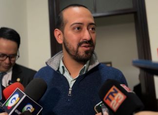 El viceministro de Comunicaciones, Pedro Martínez, se reunirá con Cebco por el paso a desnivel en la calzada Roosevelt. Foto: La Hora / José Orozco