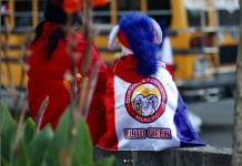 Video: Aficionados acompañan a Xelajú MC en caravana rumbo al estadio Cementos Progreso