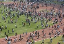 La captura del organizador y enfrentamientos entre aficionados dejó la visita de Lionel Messi a Calcuta, India. Foto La Hora: EFE