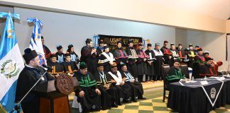 Alianza por las Reformas afirmó que el CSU de la USAC no puede elegir a magistrados de la CC con cargos vencidos. En la foto, miembros del CSU y directores de centros y escuelas. Foto La Hora: USAC