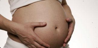 Imagen de archivo de una mujer embarazada. Foto La Hora: EFE