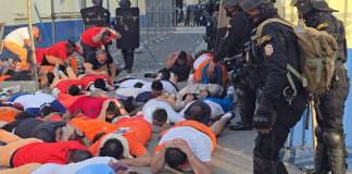 Tras requisa en Renovación 1, PNC recupera equipo que pandilleros habían retenido a guardias, durante motines La Policía Nacional Civil (PNC) informó que recuperó equipo que había sido retenido por pandilleros durante los disturbios en Renovación I. Foto La Hora: PNC