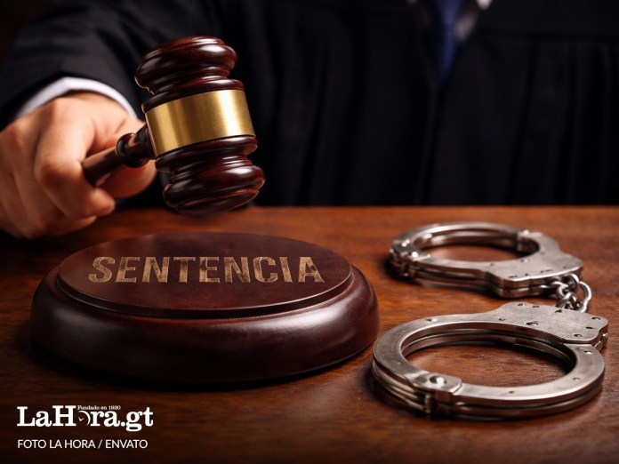 6a56990e-dd0f-46ae-83e5-23918c7cdc4e Ley de aceptación de cargos y uso recurrente para reducir penas genera rechazo de juristas y gobierno.