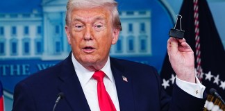 24 fiscales generales de EE. UU. presentaron una demanda para declarar ilegal los aranceles globales del 15% impuestos por Donald Trump.