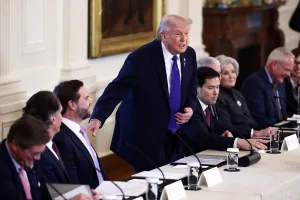 Trump: "Vamos a hacer algo con Groenlandia, ya sea por las buenas o por las malas"