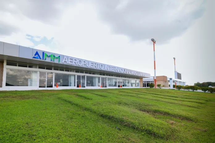 AIMM Autoridades coordinan primeras acciones para ampliar el Aeropuerto Internacional Mundo Maya.