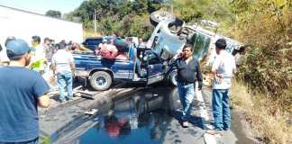 Accidente en el kilómetro 36 carretera a El Salvador, La Vuelta El Chilero. Foto La Hora: Bomberos Voluntarios