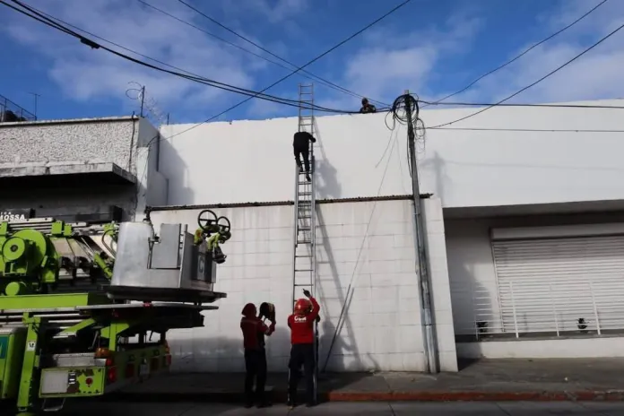Agencia bancaria donde se presume que hombre habria ingresado para robar Agencia bancaria donde se presume que hombre habría ingresado para robar. Foto La Hora: Redes Sociales