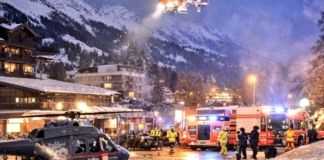 Varias personas murieron y otras resultaron heridas luego de que una explosión sacudiera un bar. Foto La Hora: Josema Vallejo.