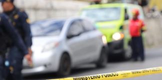 Ataque armado registrado en el bulevar Las Guacamayas, Mixco. Foto La Hora: CBM