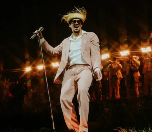El artista puertorriqueño Bad Bunny, en colaboración con Apple Music, presentó el tráiler oficial del espectáculo de medio tiempo del Super Bowl LX.