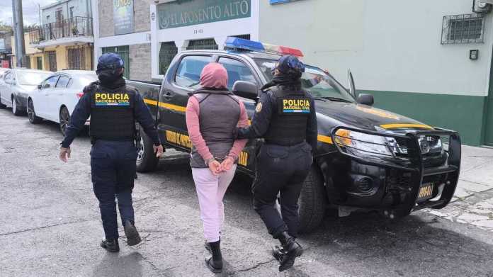 Capturan a dos presuntos integrantes del Barrio 18 en Fraijanes y zona 11.