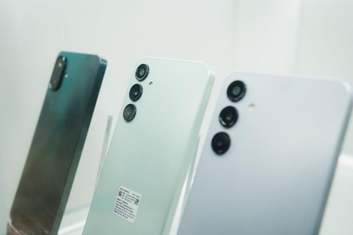 Bloqueo de celulares por robo Archivo de venta de teléfonos celulares. Foto La Hora: CIV