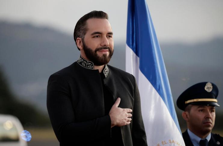 Bukele fue recibido en el aeropuerto Juan Santamaría para una visita oficial en Costa Rica.