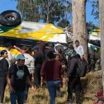 El accidente dejó un fallecido y más de 20 heridos, según informaron los Bomberos Voluntarios. Foto La Hora: BV
