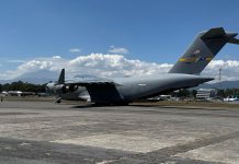 Dos aviones de las Fuerzas Aéreas de EE. UU. serán parte del entrenamiento del Ejército de Guatemala Guatemala recibe dos aviones C-17 de las Fuerzas Aéreas de EE. UU. en el marco de entrenamiento táctico en la lucha contra el narcotráfico. Foto La Hora: Embajada de EE. UU. en Guatemala
