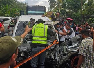 Colisión triple registrada en el kilómetro 135 de la ruta al Pacífico. Foto La Hora: Bomberos Voluntarios