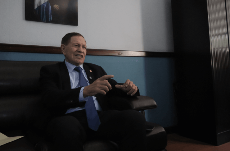 El presidente del Congreso 2027, Luis Contreras, comparte las prioridades a impulsar desde su mandato. Foto: La Hora / Daniel Ramírez