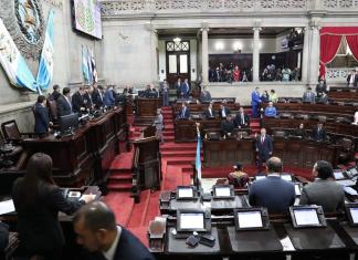 Congreso sesiona por ampliación presupuestaria