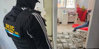 Capturan a presunto distribuidor de droga en allanamiento en Chinautla. Foto La Hora: PNC.