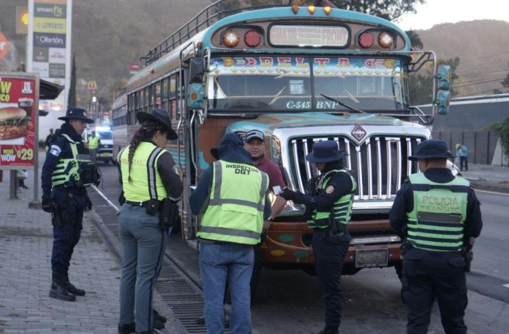La DGT y Tránsito PNC se encargará de las sanciones, mientras que Provial tendrá a su cargo verificaciones y orientación sobre el Sistema Limitador de Velocidad. Foto La Hora: DGT