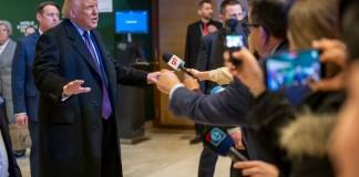 El presidente de EE. UU., Donald Trump, dijo este lunes que mantuvo una "muy buena llamada" con el alcalde demócrata de Mineápolis, Jacob Frey