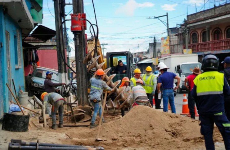 El anuncio de un cierre parcial e intermitente en el paso a desnivel Las Cuchillas ha generado controversia entre usuarios de redes sociales.