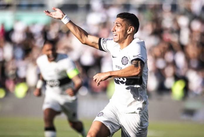 El paraguayo Erik López es el nuevo refuerzo de Municipal para el Clausura 2026.