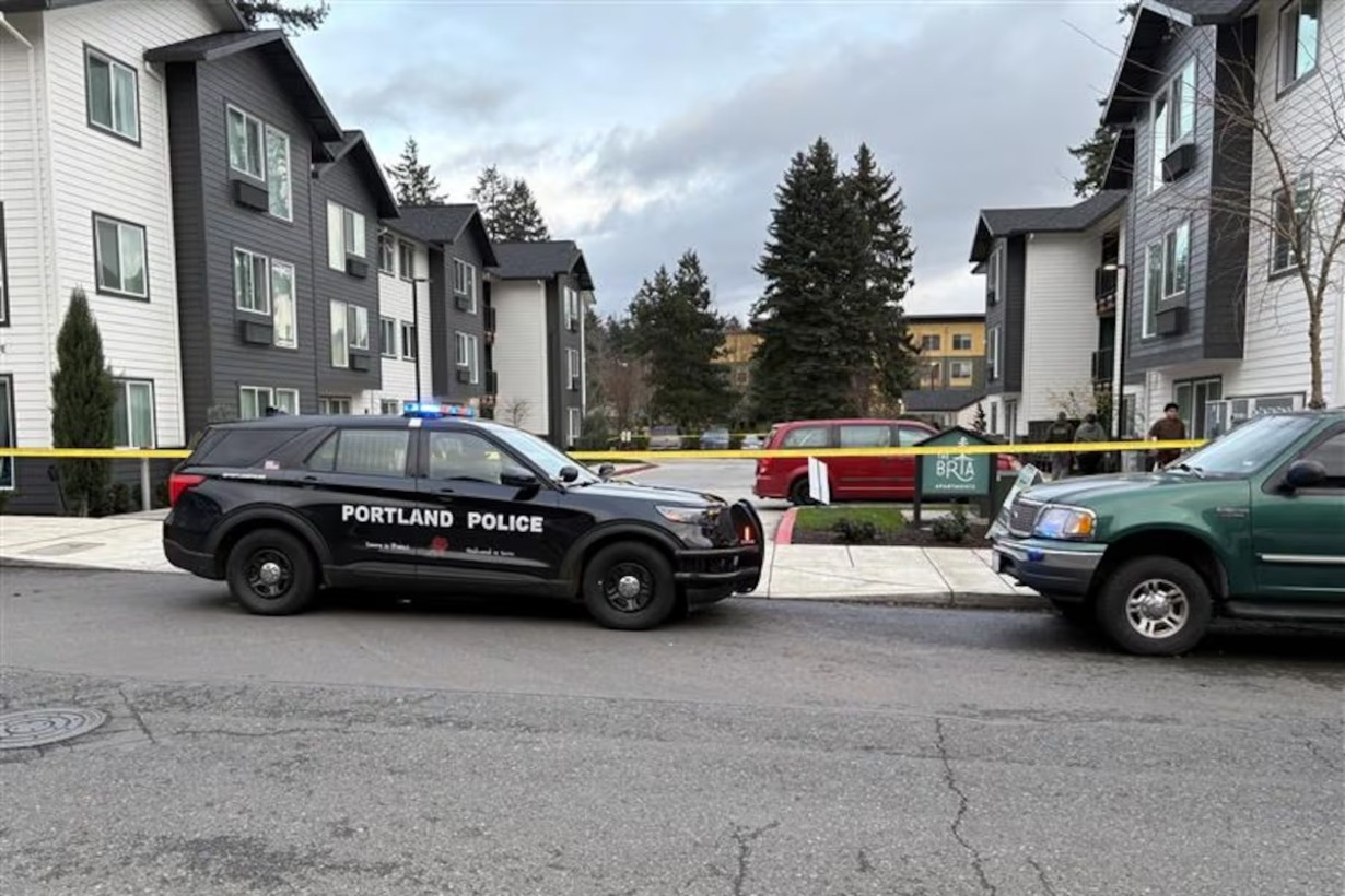 Agentes de ICE disparan y hieren a dos personas en Portland, Oregon