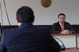 Audiencia de Curruchiche termina en discusiones y recusación contra Fredy Orellana