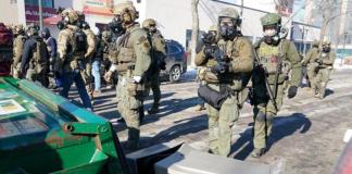 Minesota moviliza a la Guardia Nacional tras muerte de hombre a manos de agentes federales