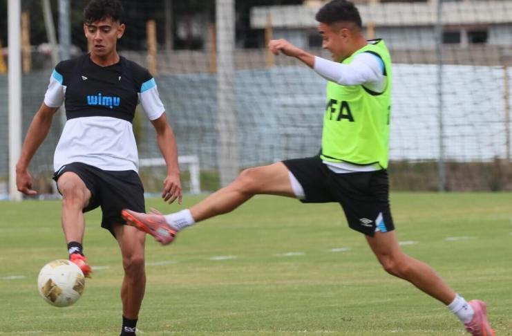 Luis Fernando Tena descartó a dos futbolistas de la convocatoria de la Selección de Guatemala para enfrentar a Canadá este sábado 17 de enero