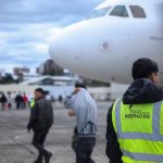 Guatemaltecos, los segundos más deportados de la región y estudio advierte impacto en la economía de EE. UU.