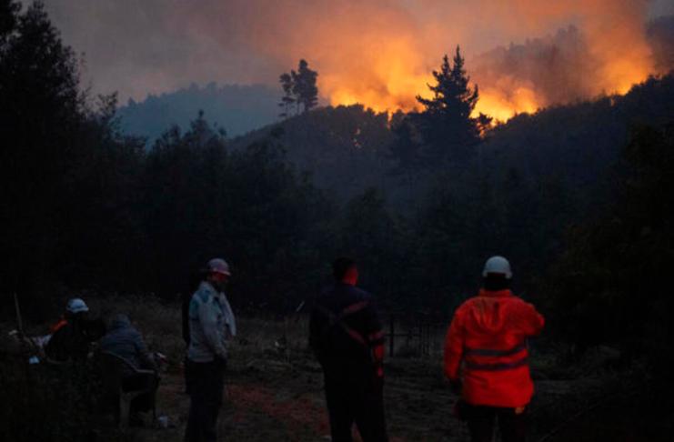Incendio: Región de Ñuble y Biobío sufre graves daños por incendios forestales. Foto: La Hora/ EFE/ Adriana Thomasa