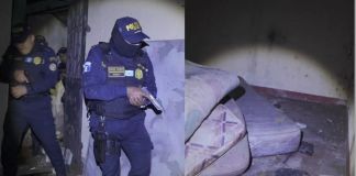 Patrullaje realizado en la presunta guarida de pandilleros "La Casa del Terror". Foto La Hora: PNC