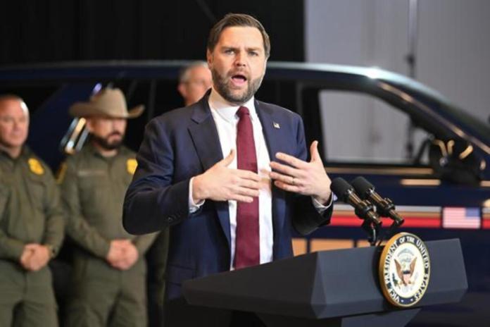 JD Vance niega que se detuviera a un niño sino que fue tutelado tras la huida de su padre Foto: La Hora/ EFE