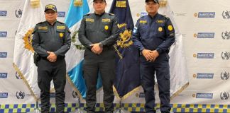 El ministro de Gobernación hizo el anuncio del nombramiento y seguidamente fueron juramentos por el director general adjunto de la PNC. Foto La Hora: PNC