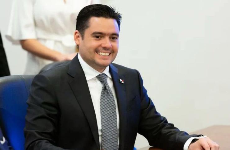 El ex vicepresidente de Panamá, José Gabriel Carrizo, arribó a Guatemala esta tarde, luego de conocerse una orden de captura en su contra en su país. Foto La Hora: Presidencia Panamá