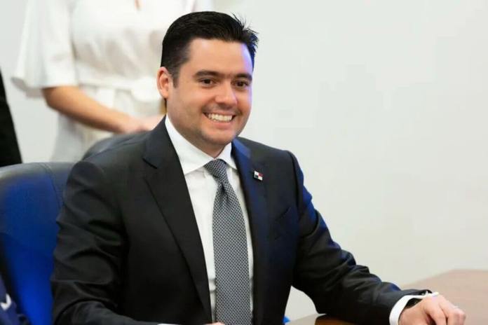 Jose Gabriel Carrizo El ex vicepresidente de Panamá, José Gabriel Carrizo, arribó a Guatemala esta tarde, luego de conocerse una orden de captura en su contra en su país. Foto La Hora: Presidencia Panamá