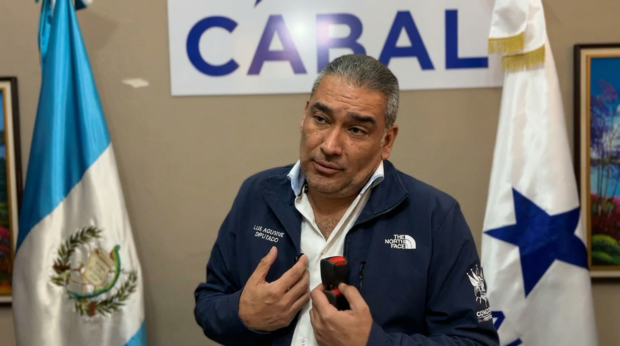 El diputado del partido Cabal, Luis Aguirre, en el Congreso, en agosto de 2024. Foto: La Hora