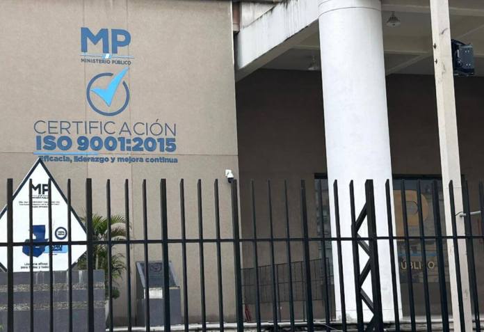 Según el presidente en funciones del OJ, al menos tres decanos no han presentado credenciales para juramentar a postuladora de MP. Foto La Hora: Daniel Ramírez