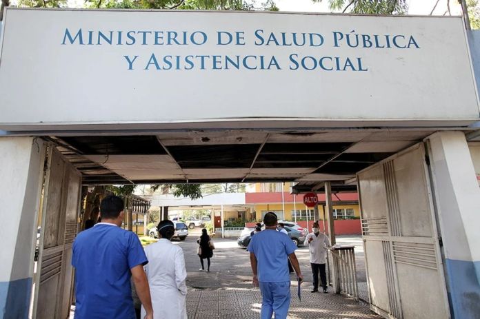 Ericka Gaitán, médica epidemióloga responsable de la vigilancia de enfermedades prevenibles por vacunación del MSPAS confirmó los casos. Foto La Hora: MSPAS