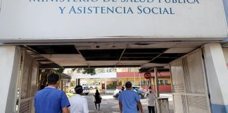 Ericka Gaitán, médica epidemióloga responsable de la vigilancia de enfermedades prevenibles por vacunación del MSPAS confirmó los casos. Foto La Hora: MSPAS