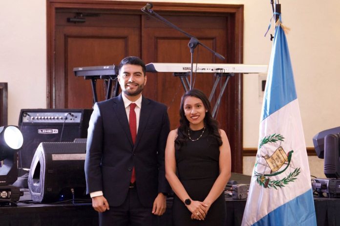 José Pablo Pacheco Samayoa y María Alicia Ovalle Gramajo, candidatos a comisionados del TSE por la planilla 5. Foto La Hora: Redes sociales. 