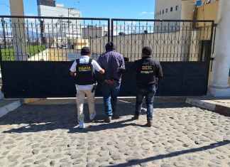 Detienen a hombre señalado de estafa y localizan Q450 mil en efectivo en Quetzaltenango Capturan a hombre señalado del delito de estafa y encuentran dinero en efectivo