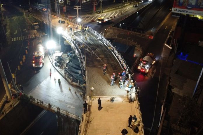 Construcción del paso a desnivel de Santa Catarina Pinula. Foto La Hora: Sebastián Siero